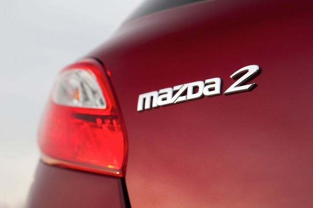 Mazda 2 / Demio photo 102