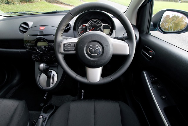 Mazda 2 / Demio photo 146