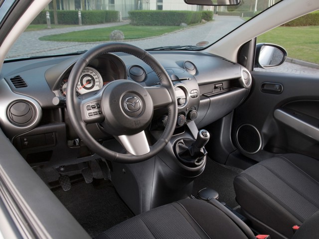 Mazda 2 / Demio photo 152