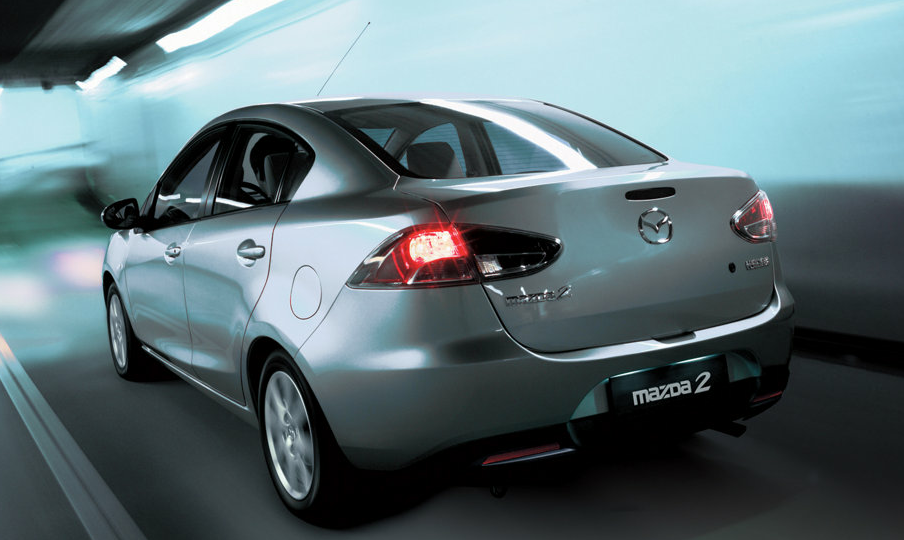 Mazda 2 / Demio - Sedan photo 2