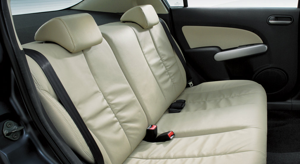 Mazda 2 / Demio - Sedan photo 7