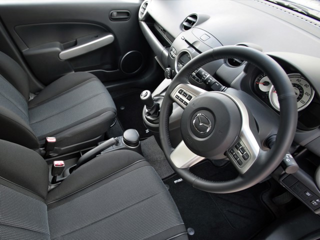 Mazda 2 / Demio photo 87