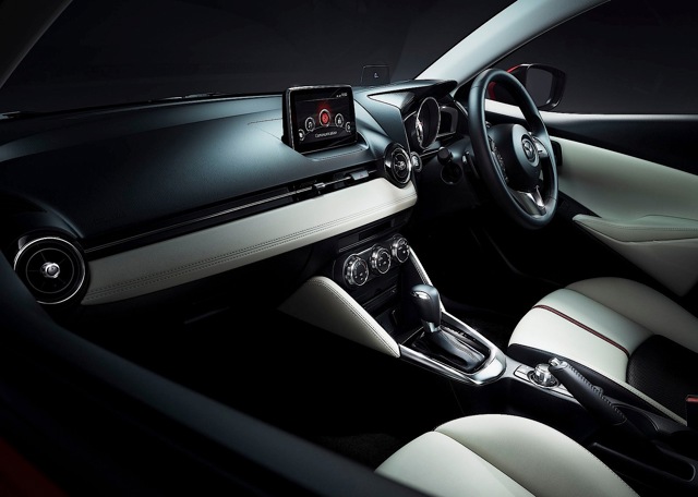 Mazda 2 / Demio photo 34