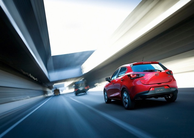 Mazda 2 / Demio photo 3