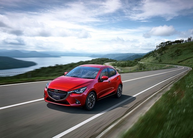 Mazda 2 / Demio photo 9