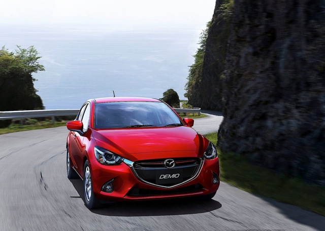 Mazda 2 / Demio photo 10