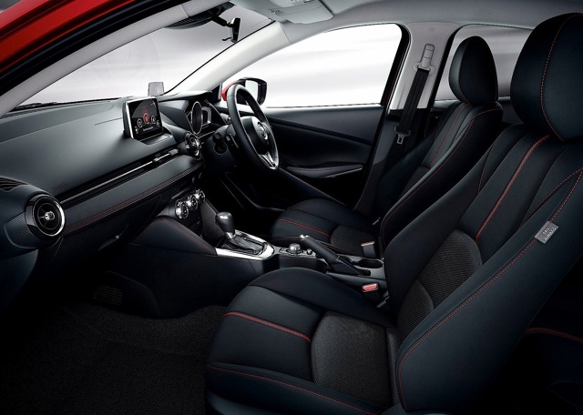 Mazda 2 / Demio photo 37