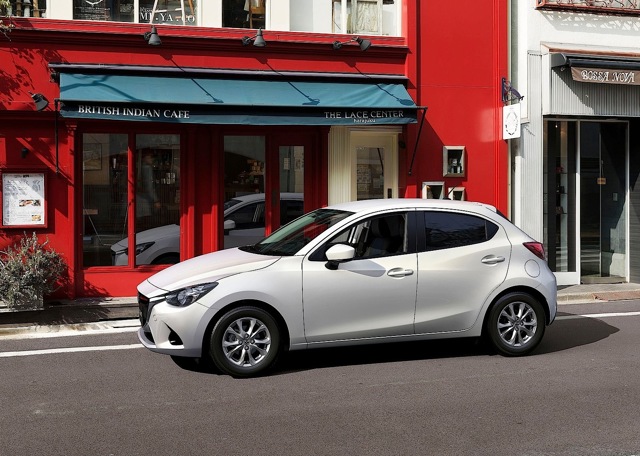 Mazda 2 / Demio photo 17