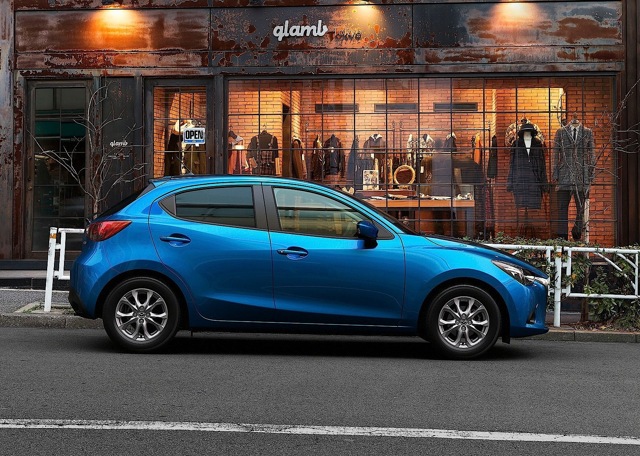 Mazda 2 / Demio photo 18