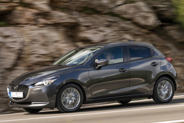 Mazda 2 / Demio photo 12