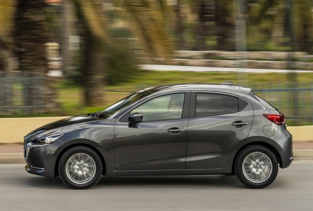 Mazda 2 / Demio photo 15