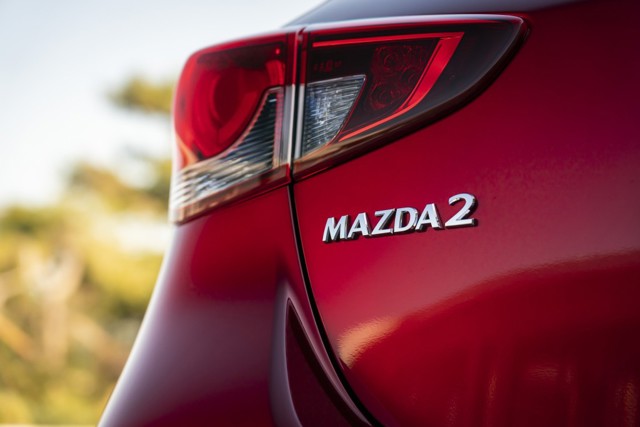 Mazda 2 / Demio photo 19