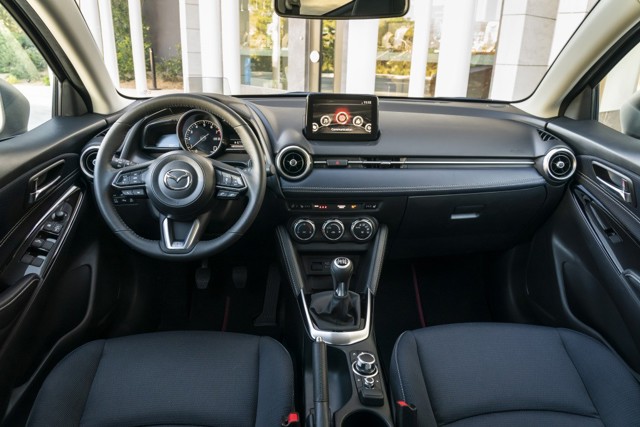 Mazda 2 / Demio photo 32