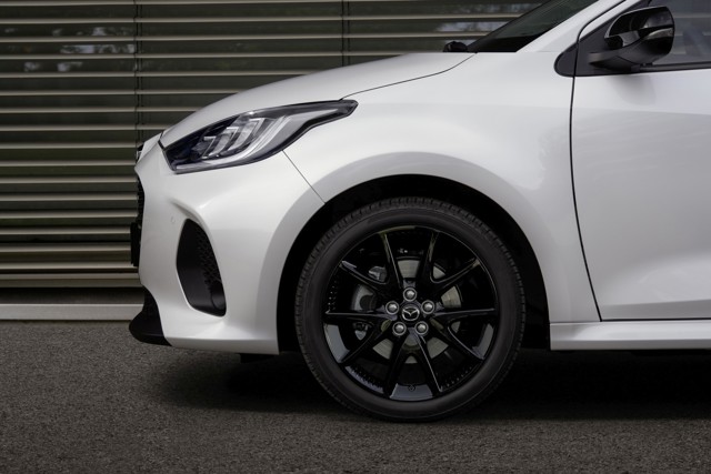 Mazda 2 / Demio photo 2