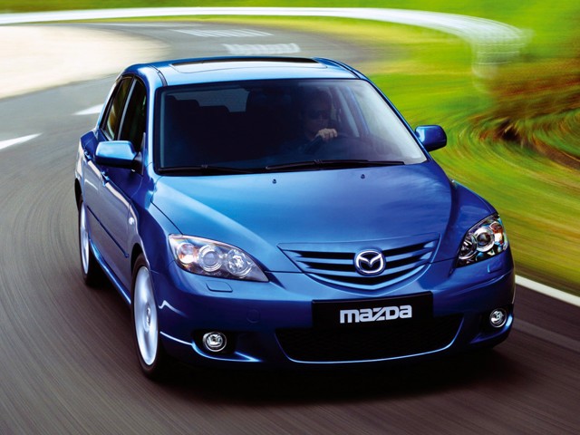Mazda 3 / Axela Hatchback photo 12