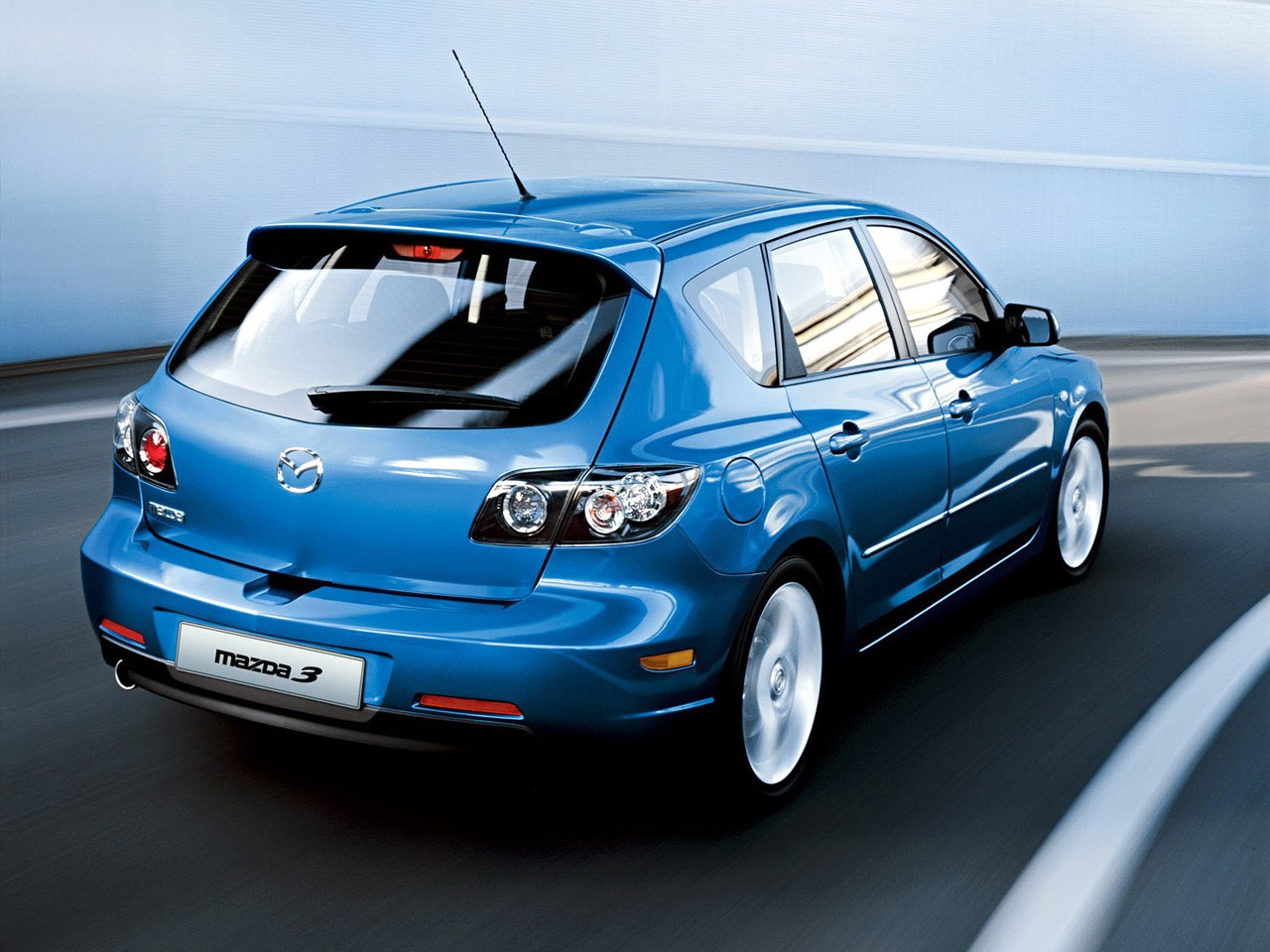 Mazda 3 / Axela Hatchback photo 13