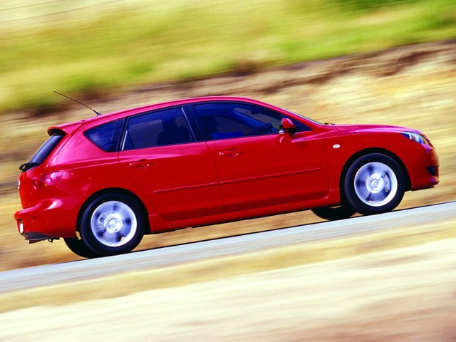 Mazda 3 / Axela Hatchback photo 16
