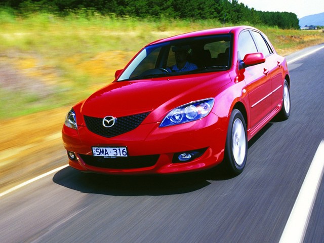 Mazda 3 / Axela Hatchback photo 19