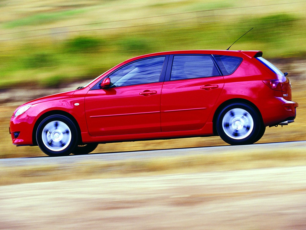 Mazda 3 / Axela Hatchback photo 20