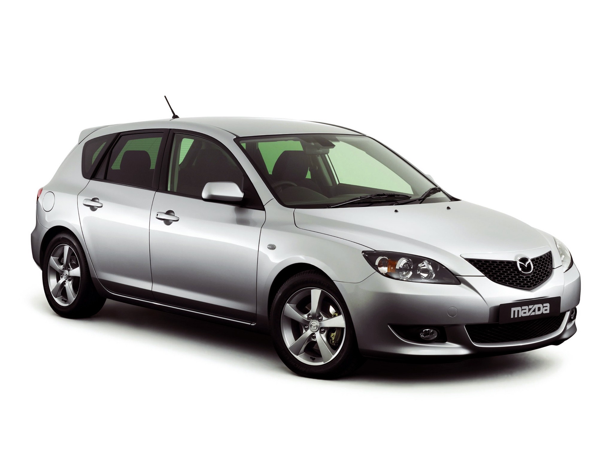 Mazda 3 / Axela Hatchback photo 21