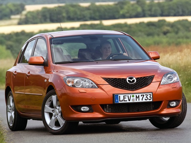 Mazda 3 / Axela Hatchback photo 36