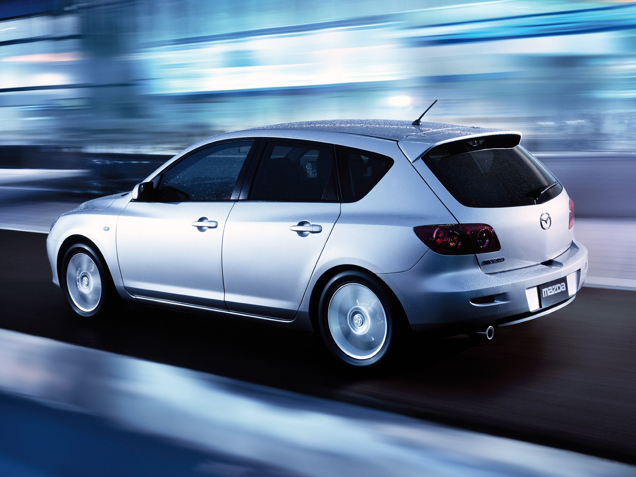 Mazda 3 / Axela Hatchback photo 38