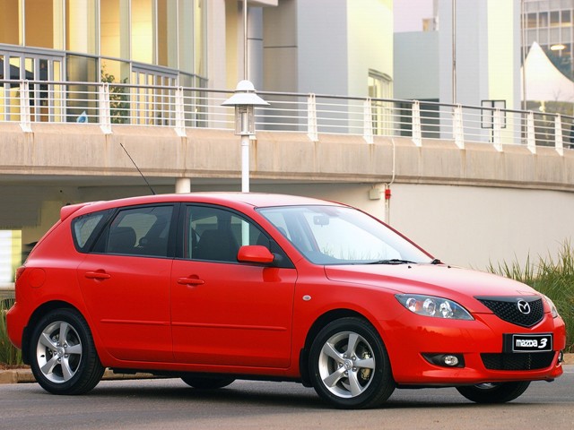 Mazda 3 / Axela Hatchback photo 41