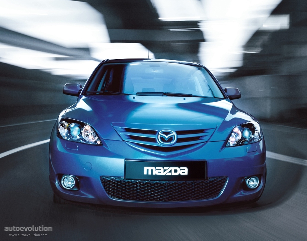 Mazda 3 / Axela Hatchback photo 2