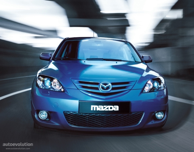 Mazda 3 / Axela Hatchback photo 2