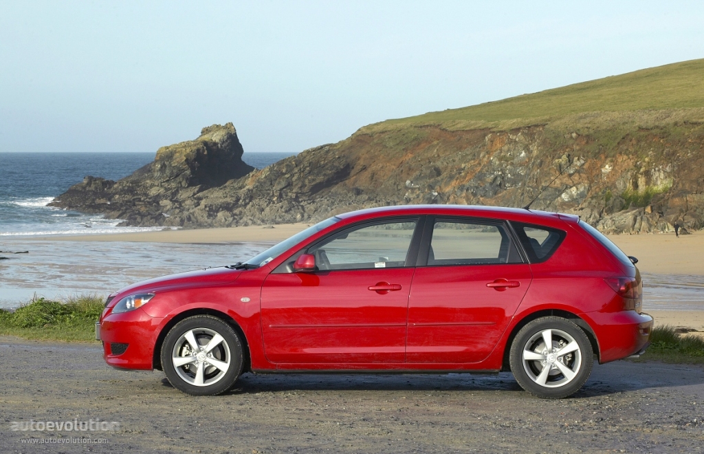 Mazda 3 / Axela Hatchback photo 4