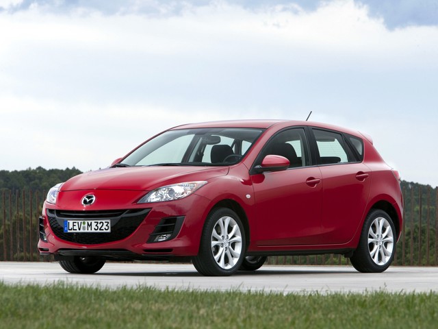 Mazda 3 / Axela Hatchback photo 80