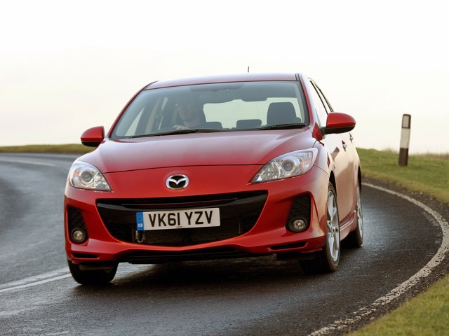 Mazda 3 / Axela Hatchback photo 13
