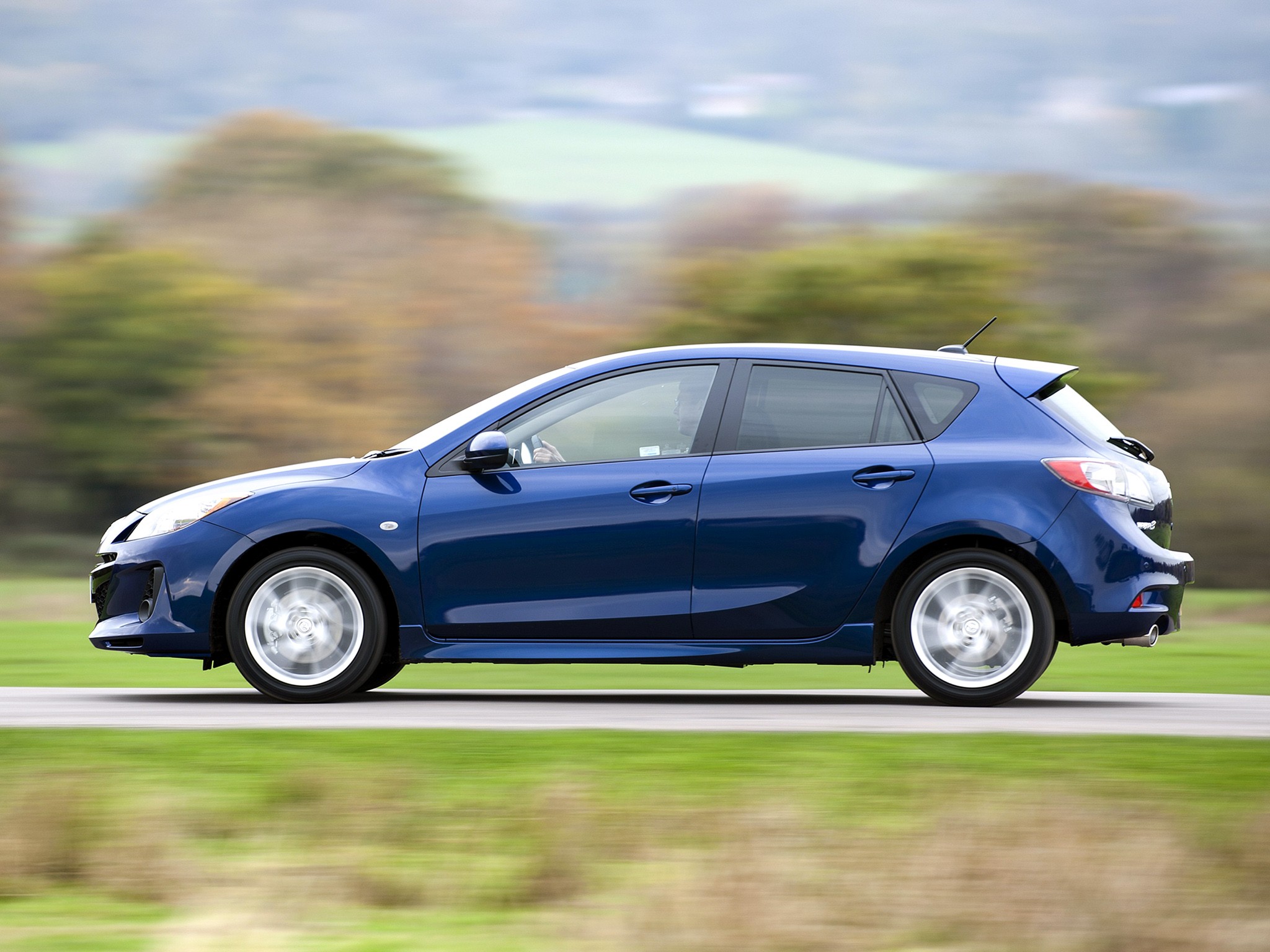 Mazda 3 / Axela Hatchback photo 19