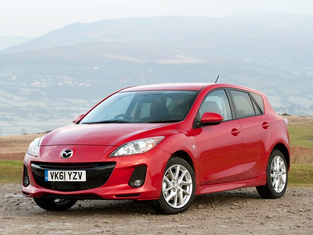 Mazda 3 / Axela Hatchback photo 22