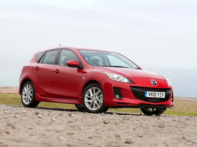Mazda 3 / Axela Hatchback photo 24