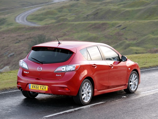 Mazda 3 / Axela Hatchback photo 26