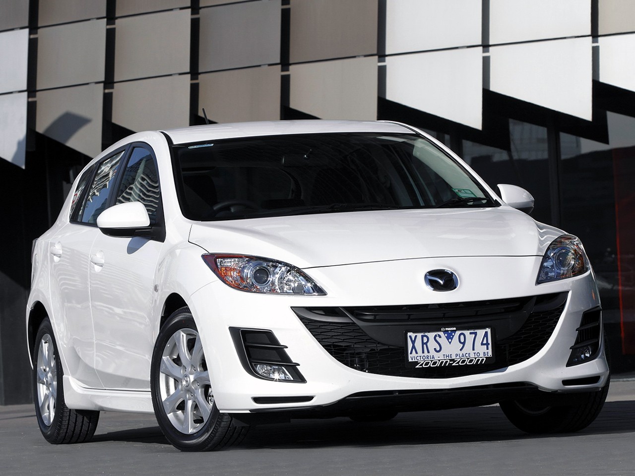 Mazda 3 / Axela Hatchback photo 34