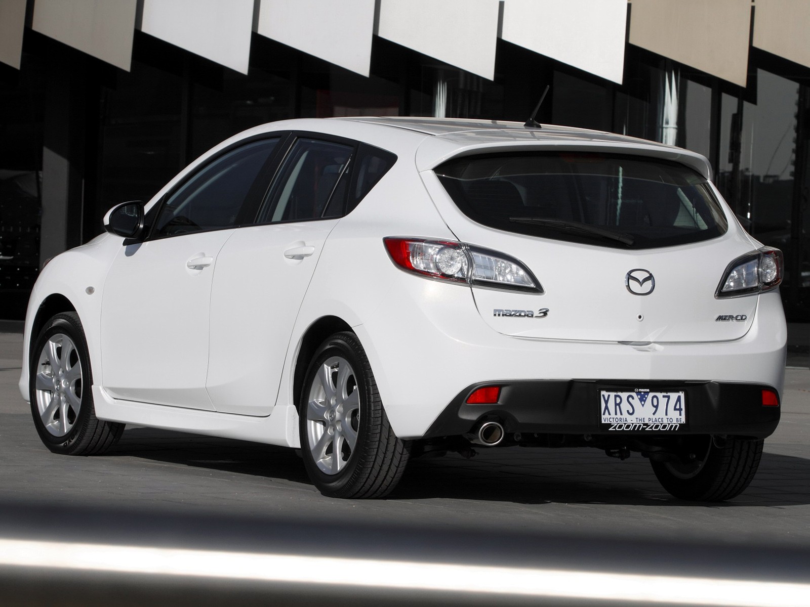 Mazda 3 / Axela Hatchback photo 38