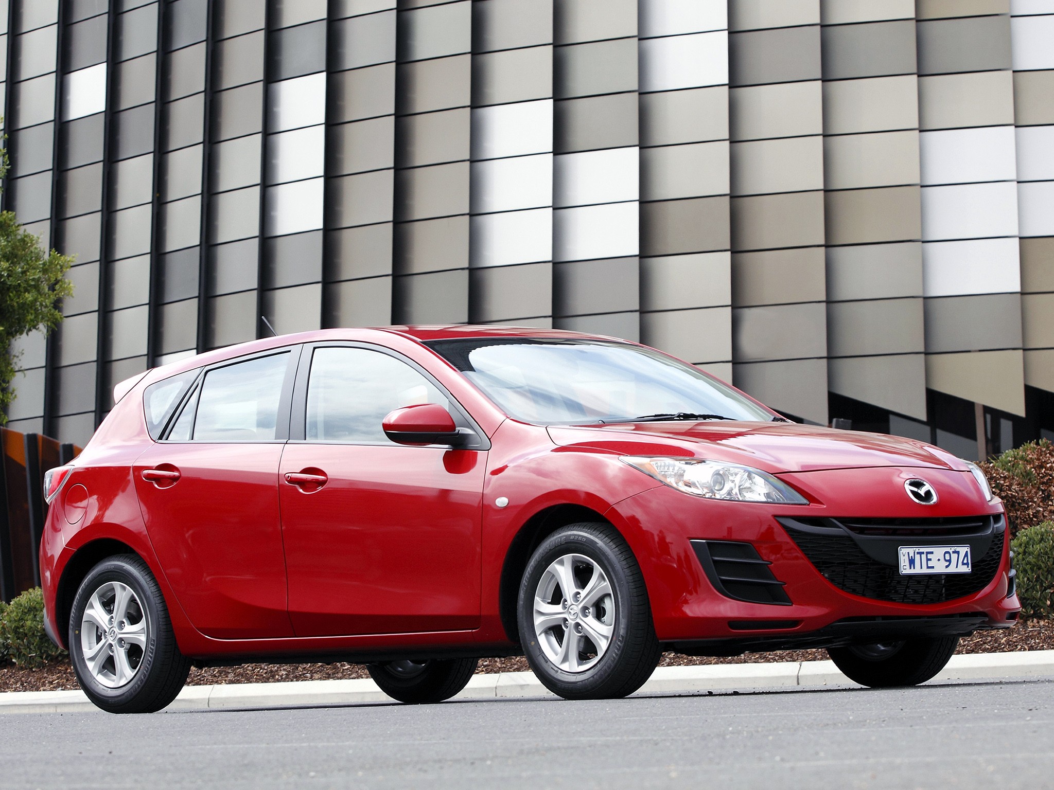 Mazda 3 / Axela Hatchback photo 40