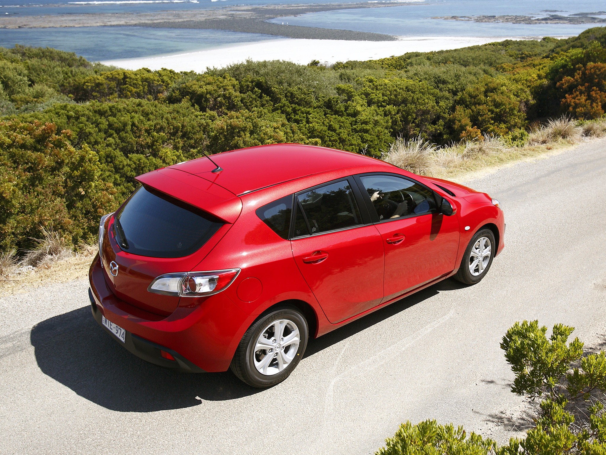 Mazda 3 / Axela Hatchback photo 46