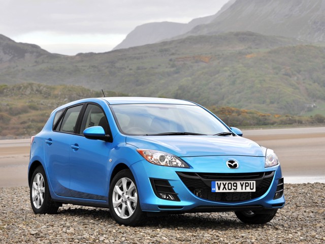 Mazda 3 / Axela Hatchback photo 48
