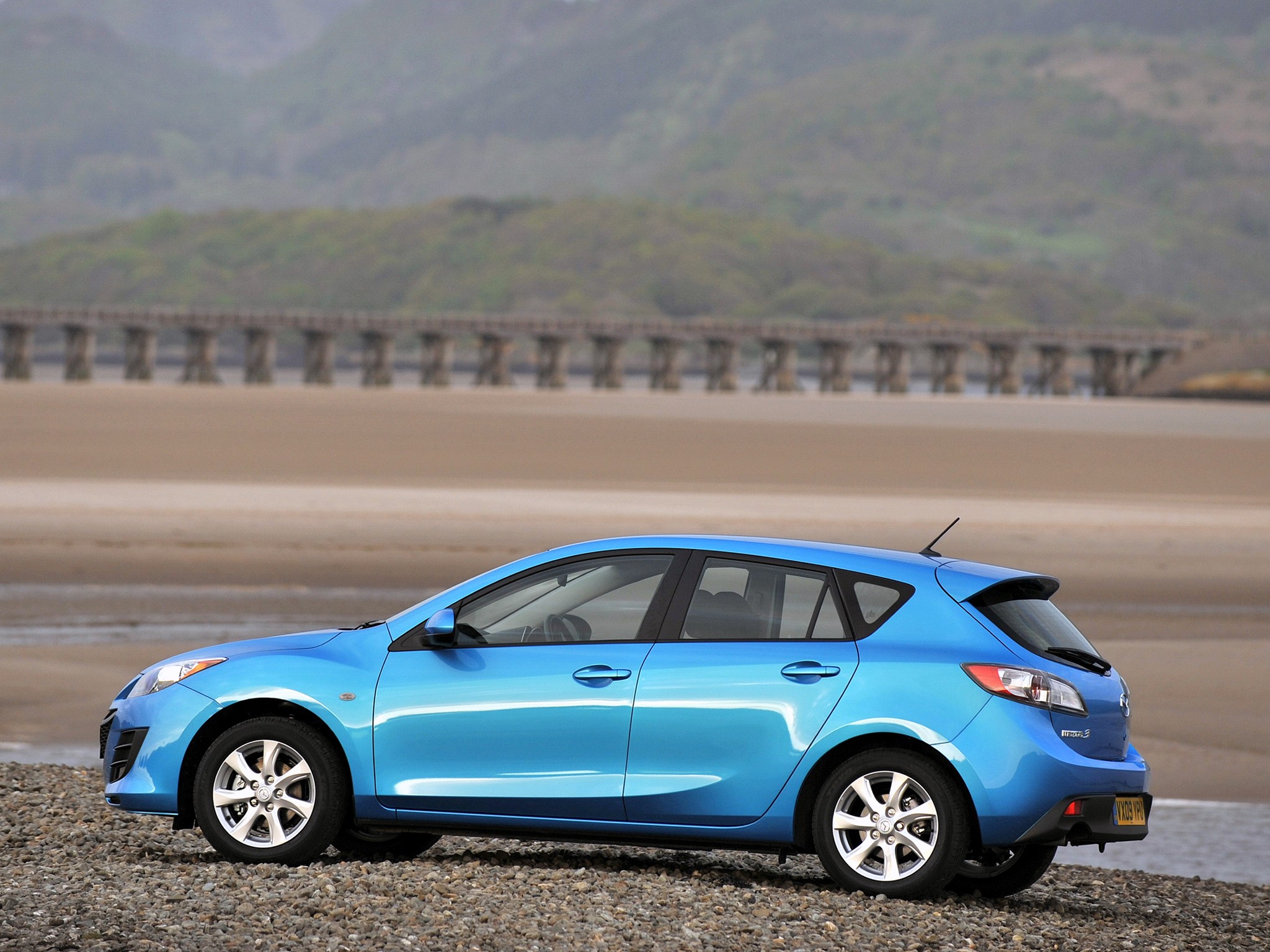 Mazda 3 / Axela Hatchback photo 51