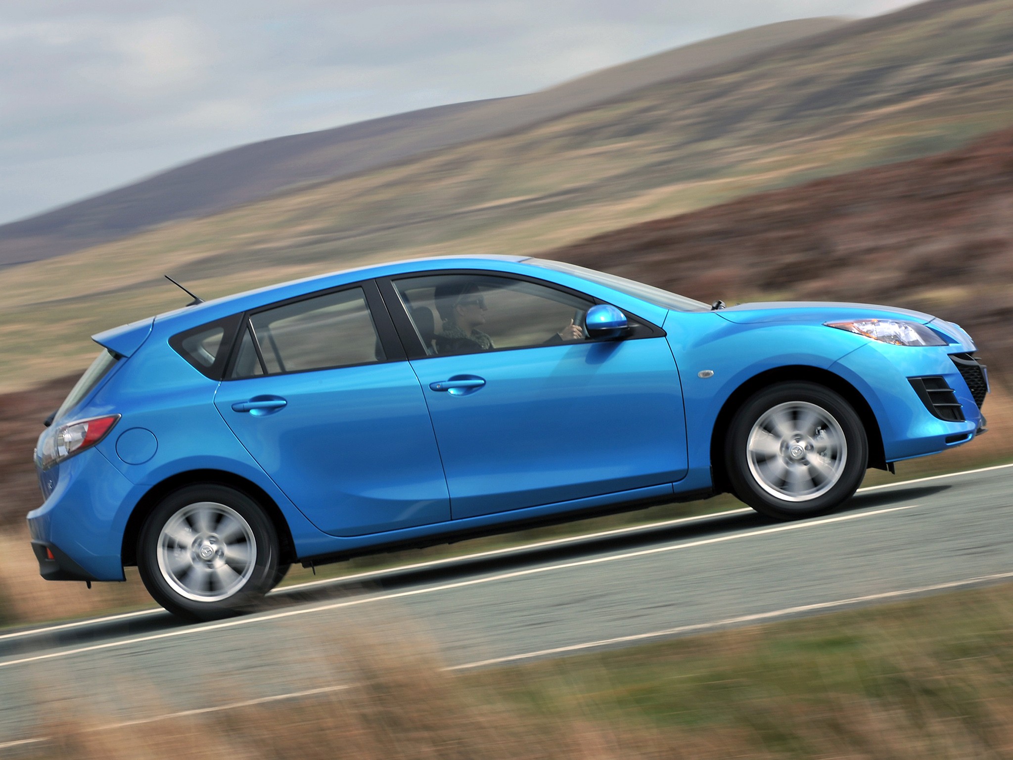 Mazda 3 / Axela Hatchback photo 55