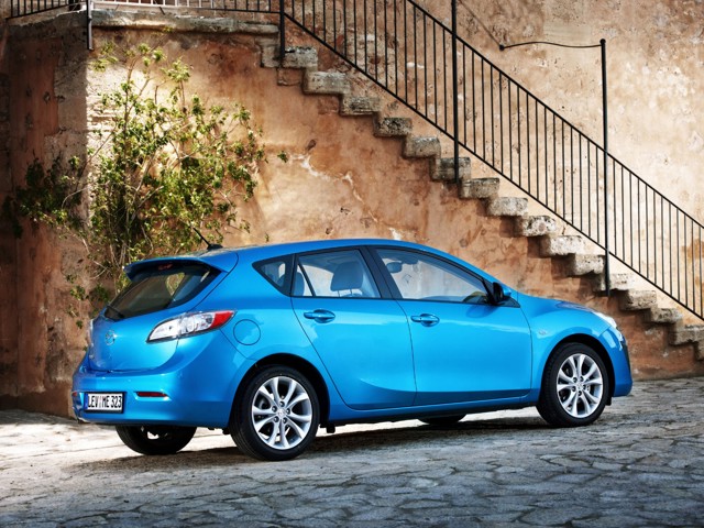 Mazda 3 / Axela Hatchback photo 72