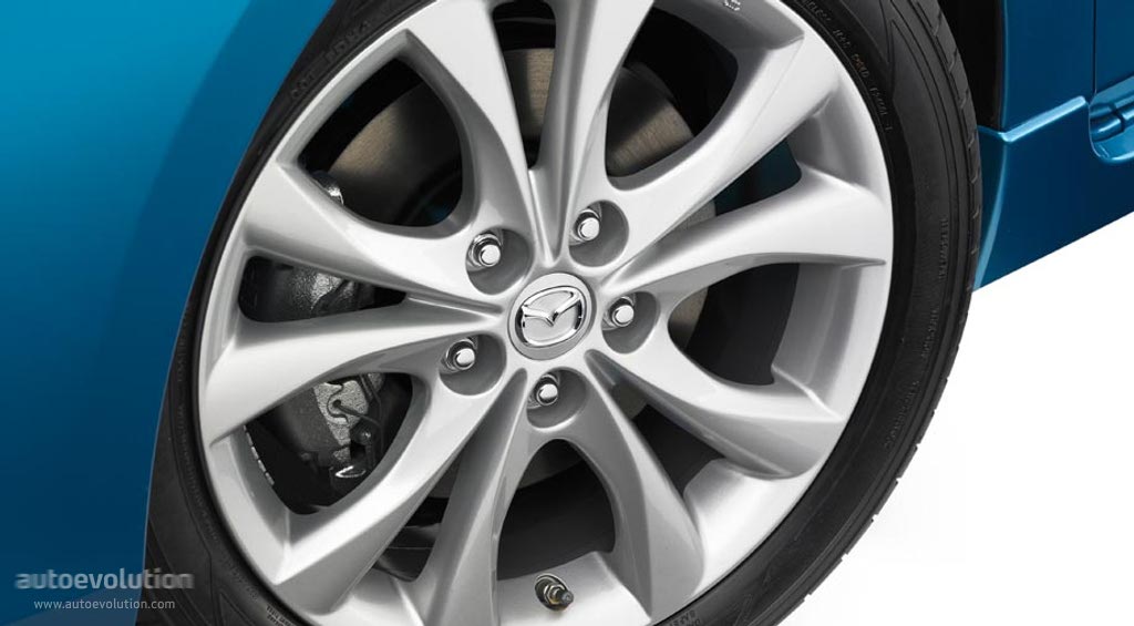 Mazda 3 / Axela Hatchback photo 11