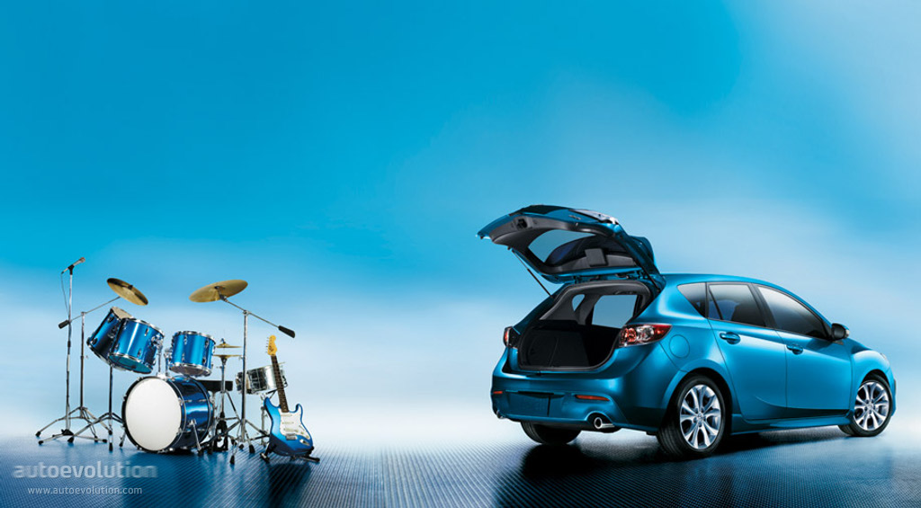 Mazda 3 / Axela Hatchback photo 12