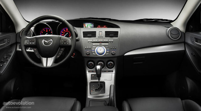 Mazda 3 / Axela Hatchback photo 82