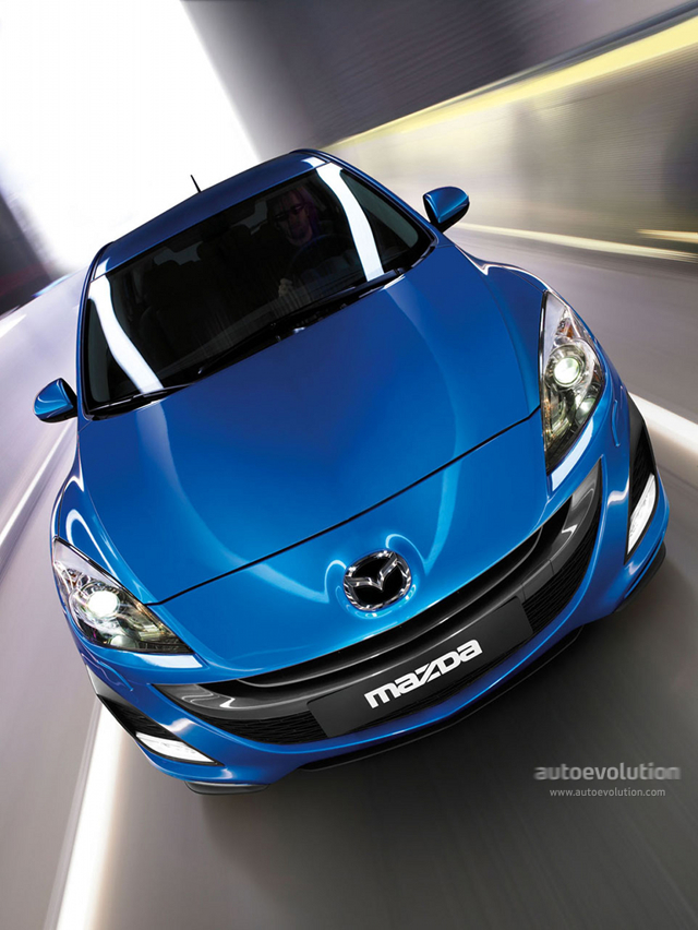 Mazda 3 / Axela Hatchback photo 2