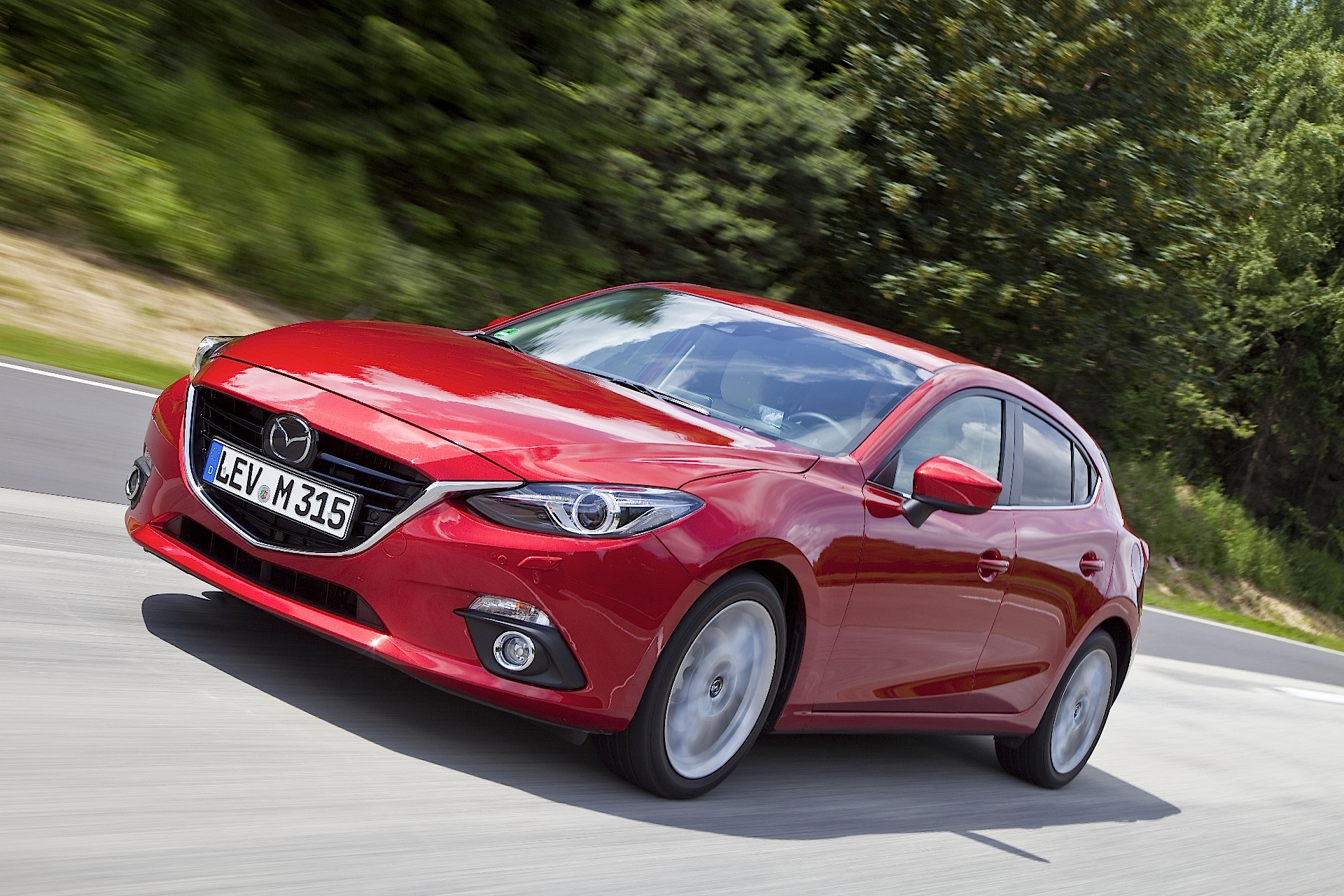 Mazda 3 / Axela Hatchback photo 13