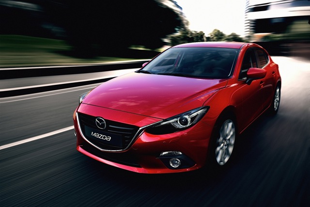 Mazda 3 / Axela Hatchback photo 22